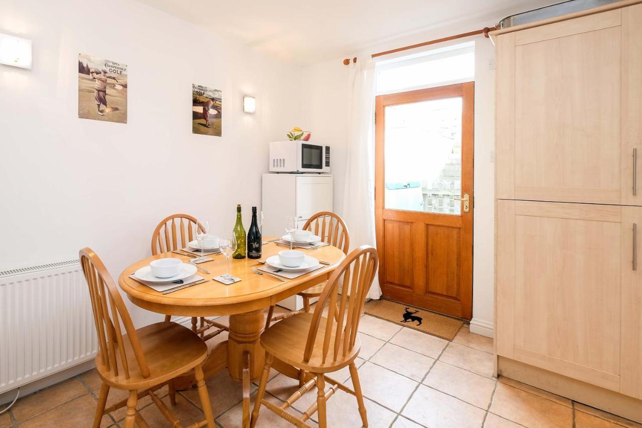 Sea Whisper- Lovely Home In Charming Village بيتينويم المظهر الخارجي الصورة