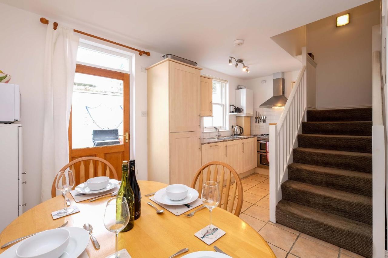 Sea Whisper- Lovely Home In Charming Village بيتينويم المظهر الخارجي الصورة
